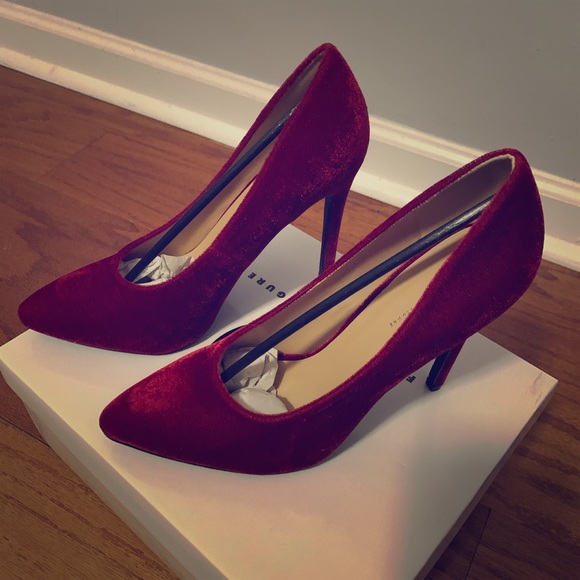 red wide width heels